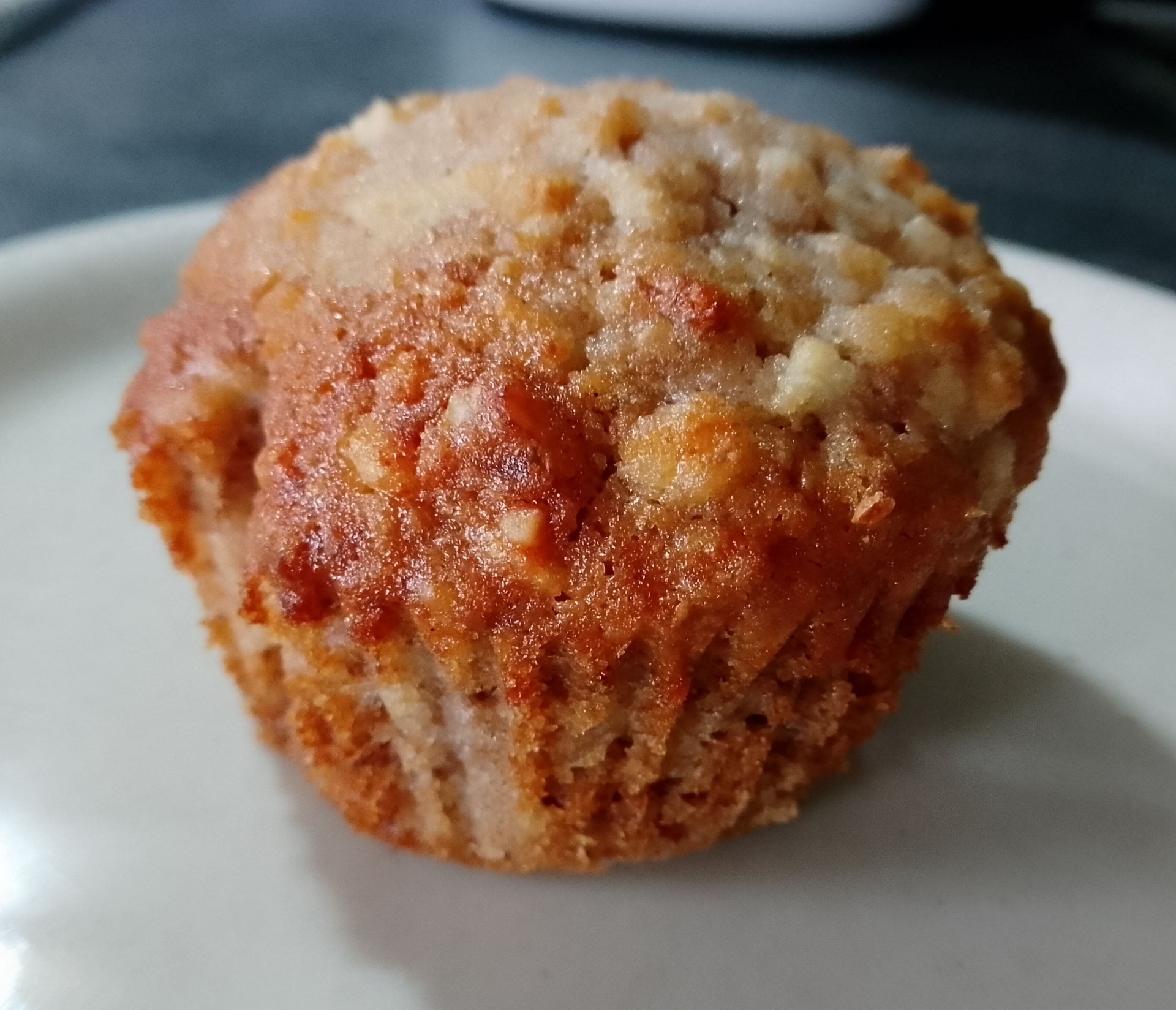 fertiger Apfel-Walnuss-Muffin